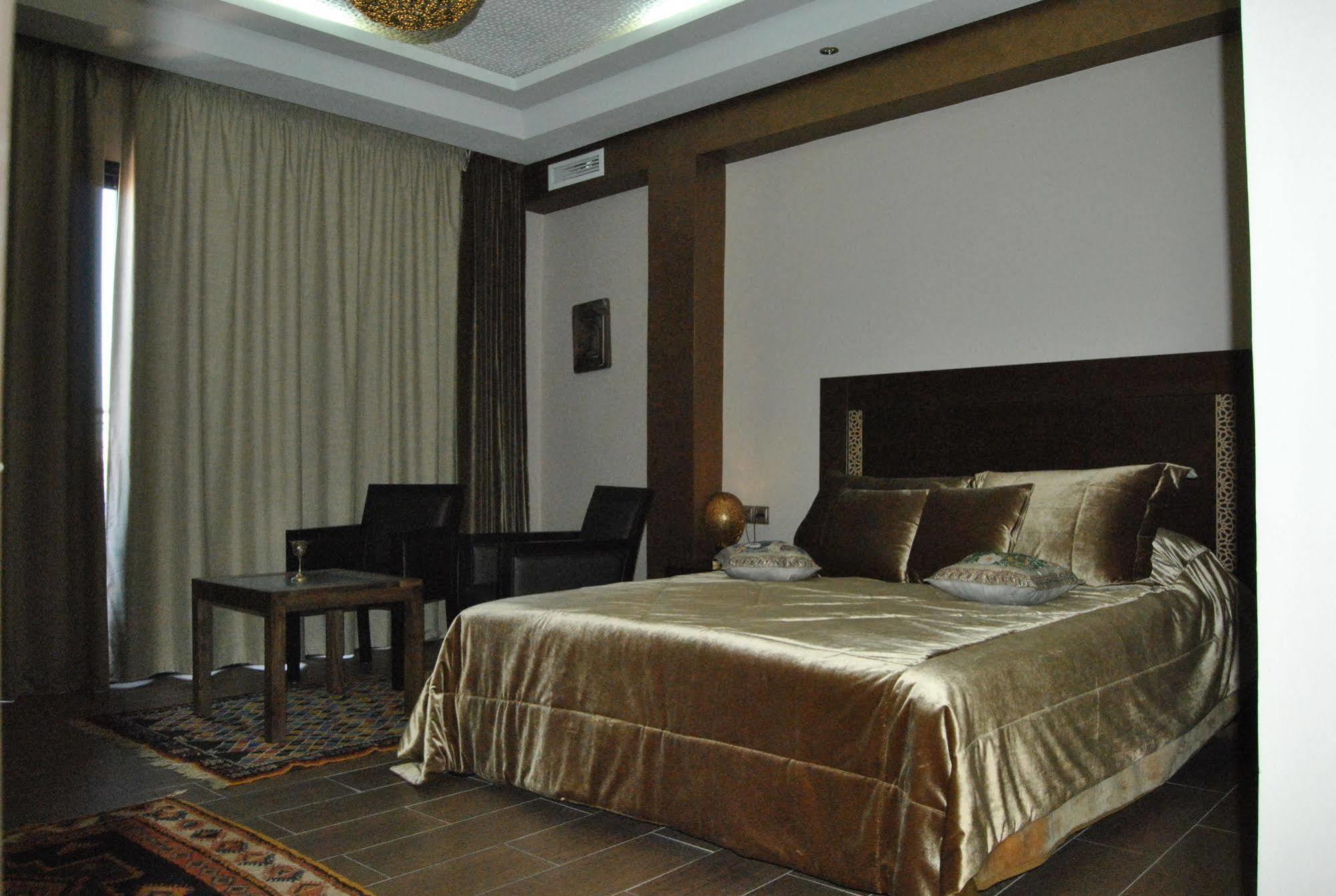 Collier De La Colombe Hotel Meknes Luaran gambar